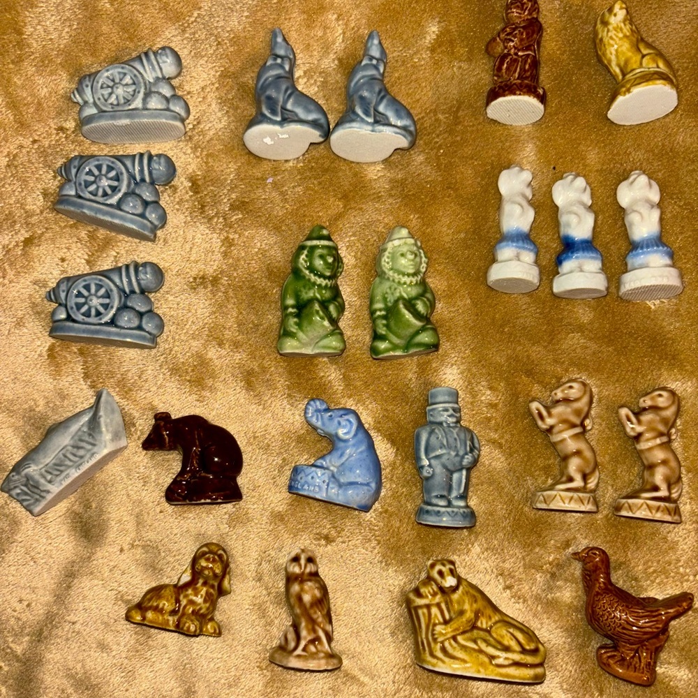 Wade Of England Whimsies Lot Of 22 Assortes miniatures.